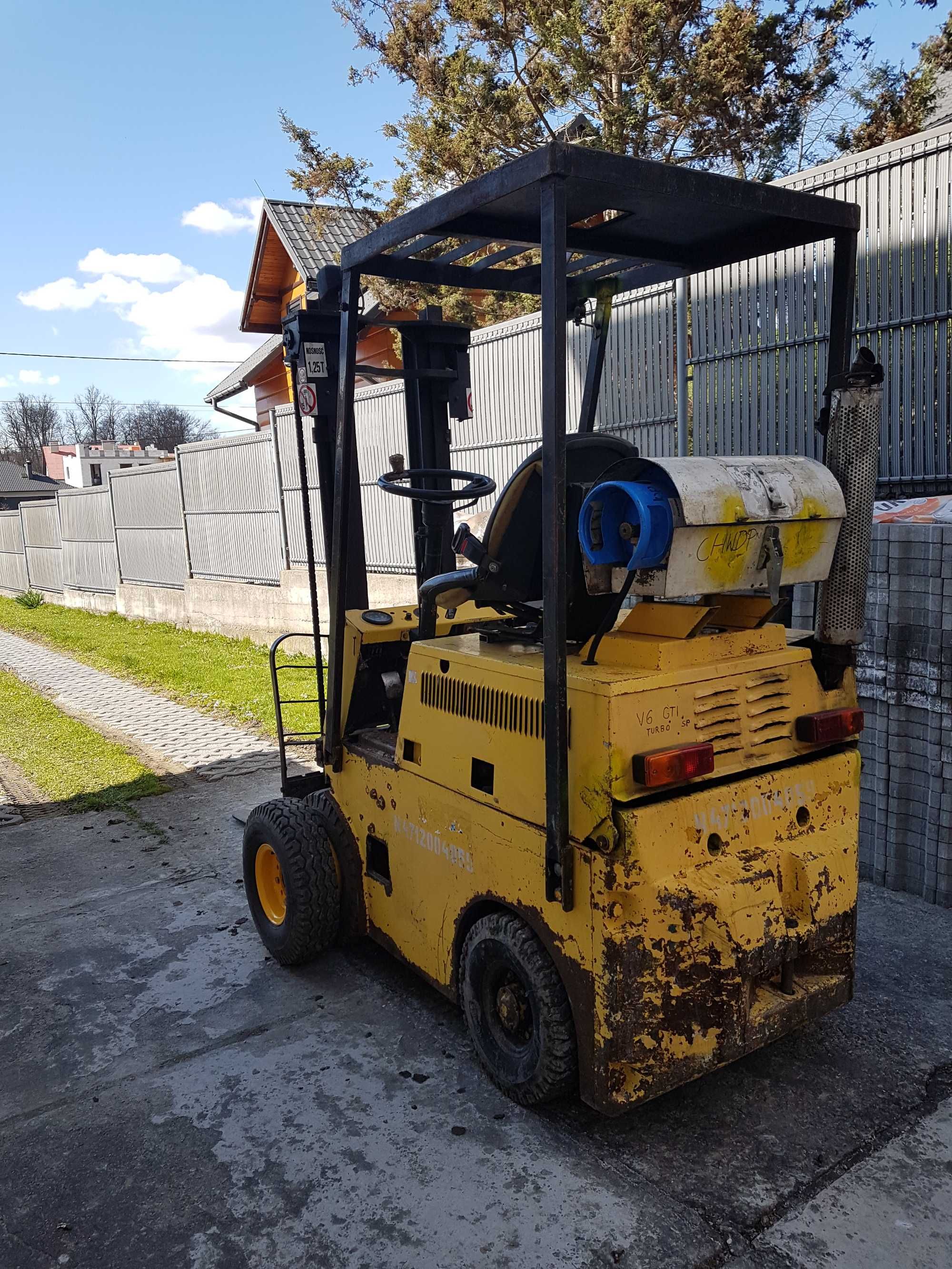 Wozek widlowy RAK  1.25t LPG