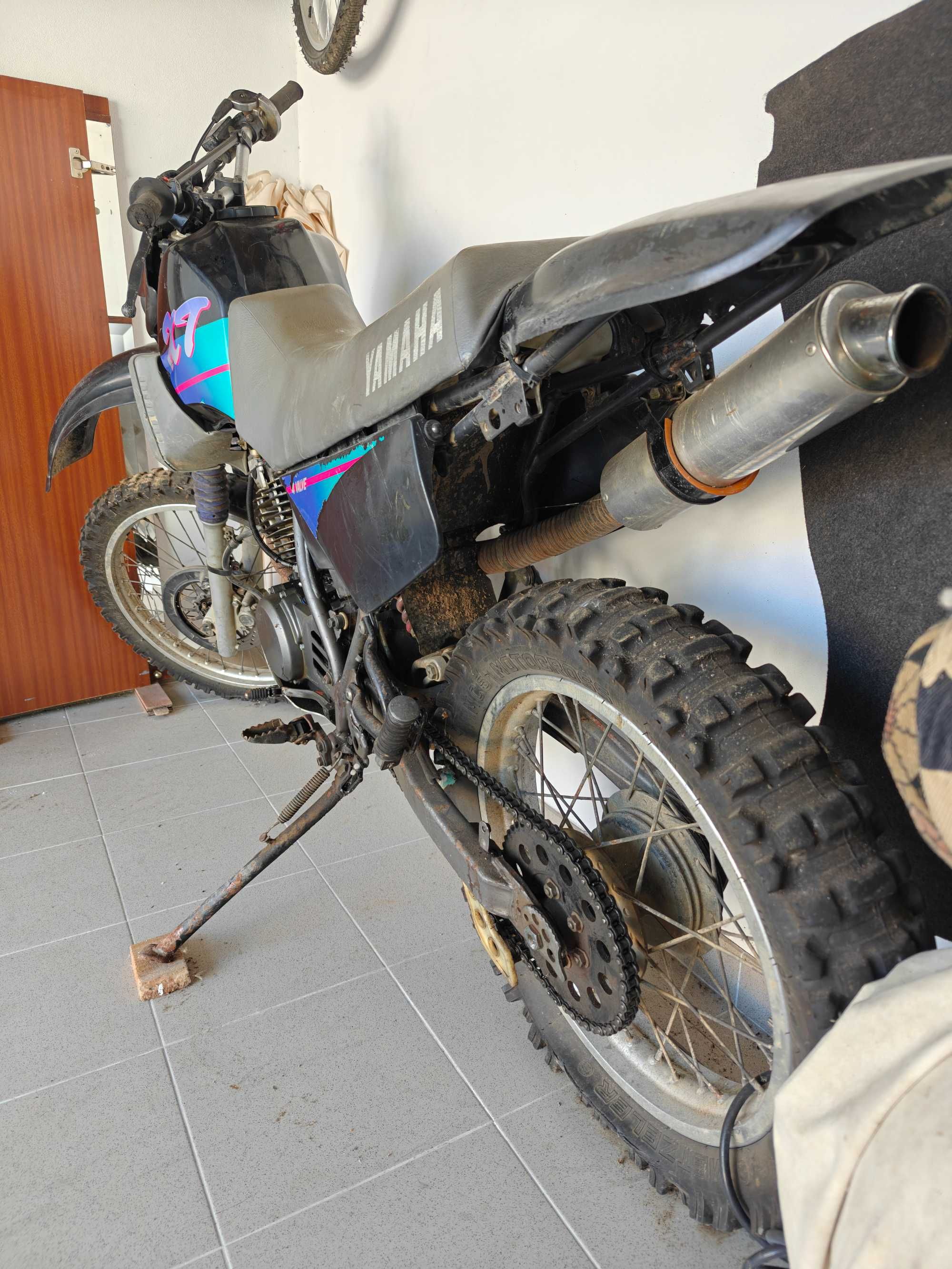 Yamaha XT350 para peças