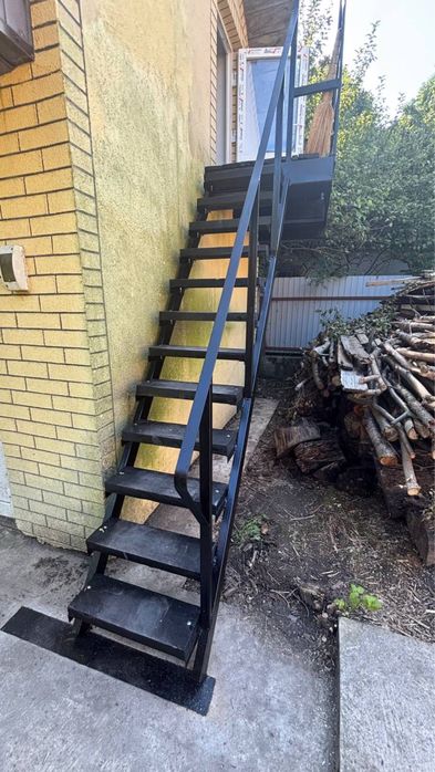 Будинок з садом + город