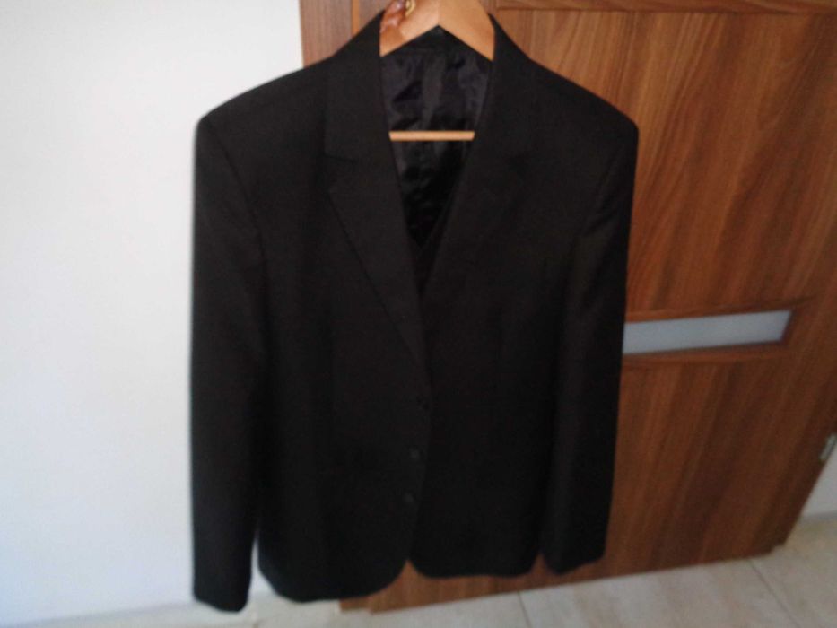 garnitur trzyczęściowy