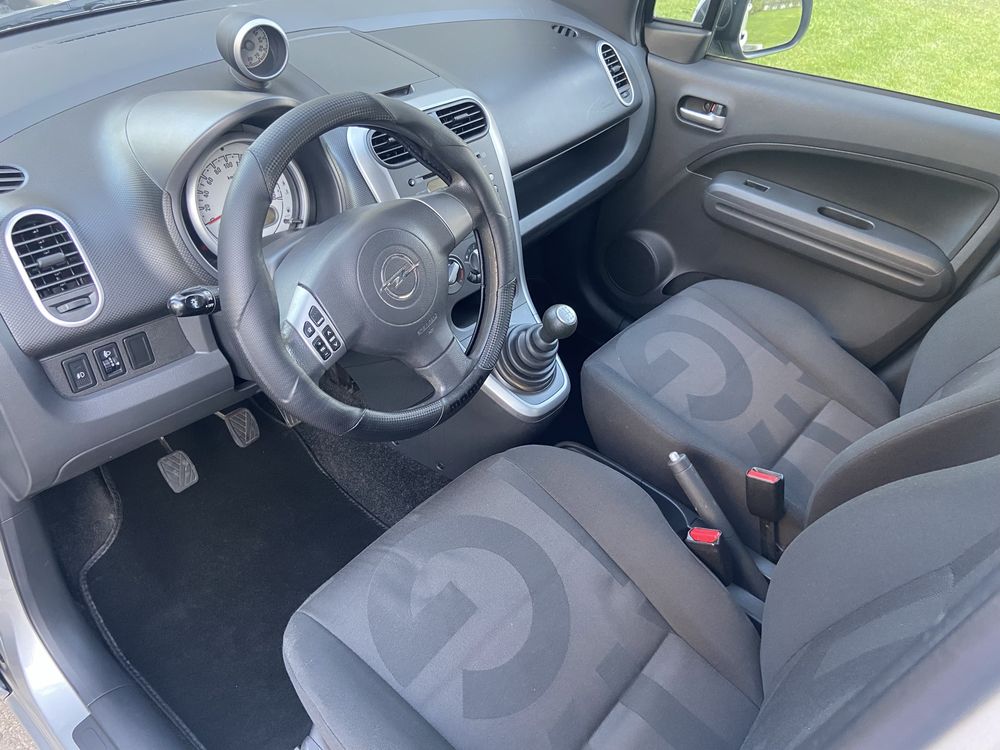 Opel Agila 1.2 • 86 cv • AC • 125 mil km • Multimidia • Camera de Ré