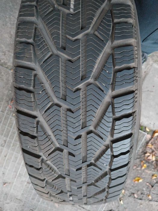 Opony zimowe 2023r.  Kormoran Snow 215/60 R17