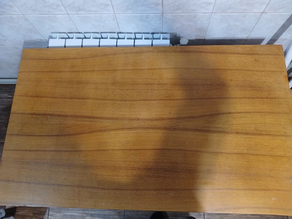 Стол обеденный 1800 грн.