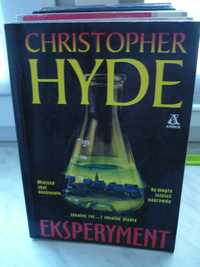 Eksperyment , Christopher Hyde.