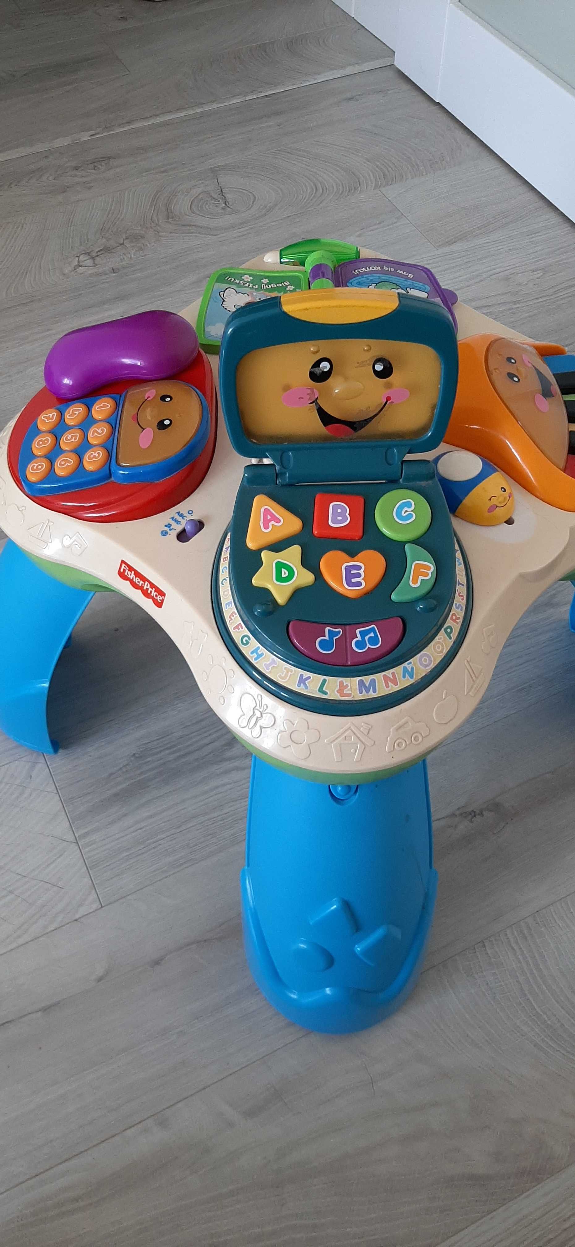 Stoliczek interaktywny fisher price