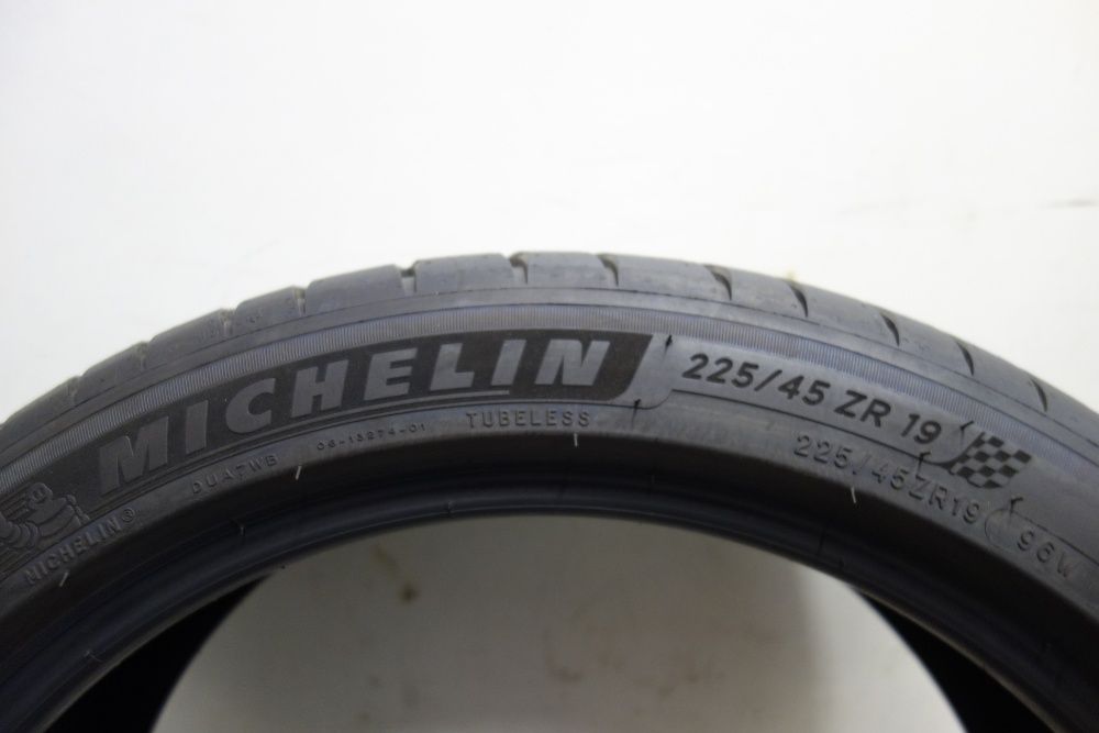 225/45/19 MICHELIN Pilot Sport 4 XL Lato Nowe