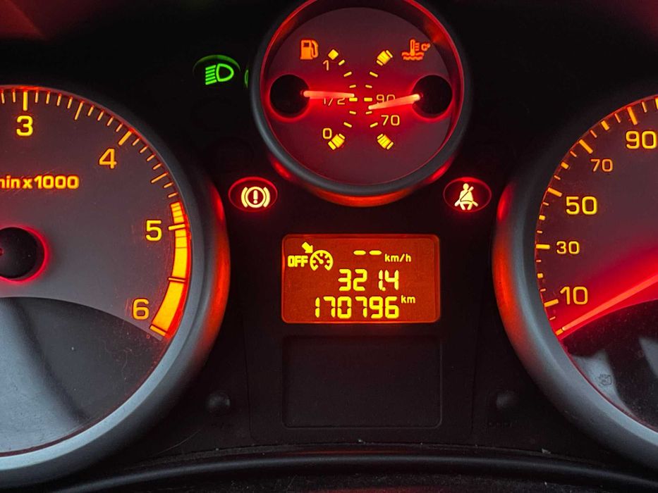 “Edição ‘200 Anos da Peugeot’, 1.4 HDi super económico"