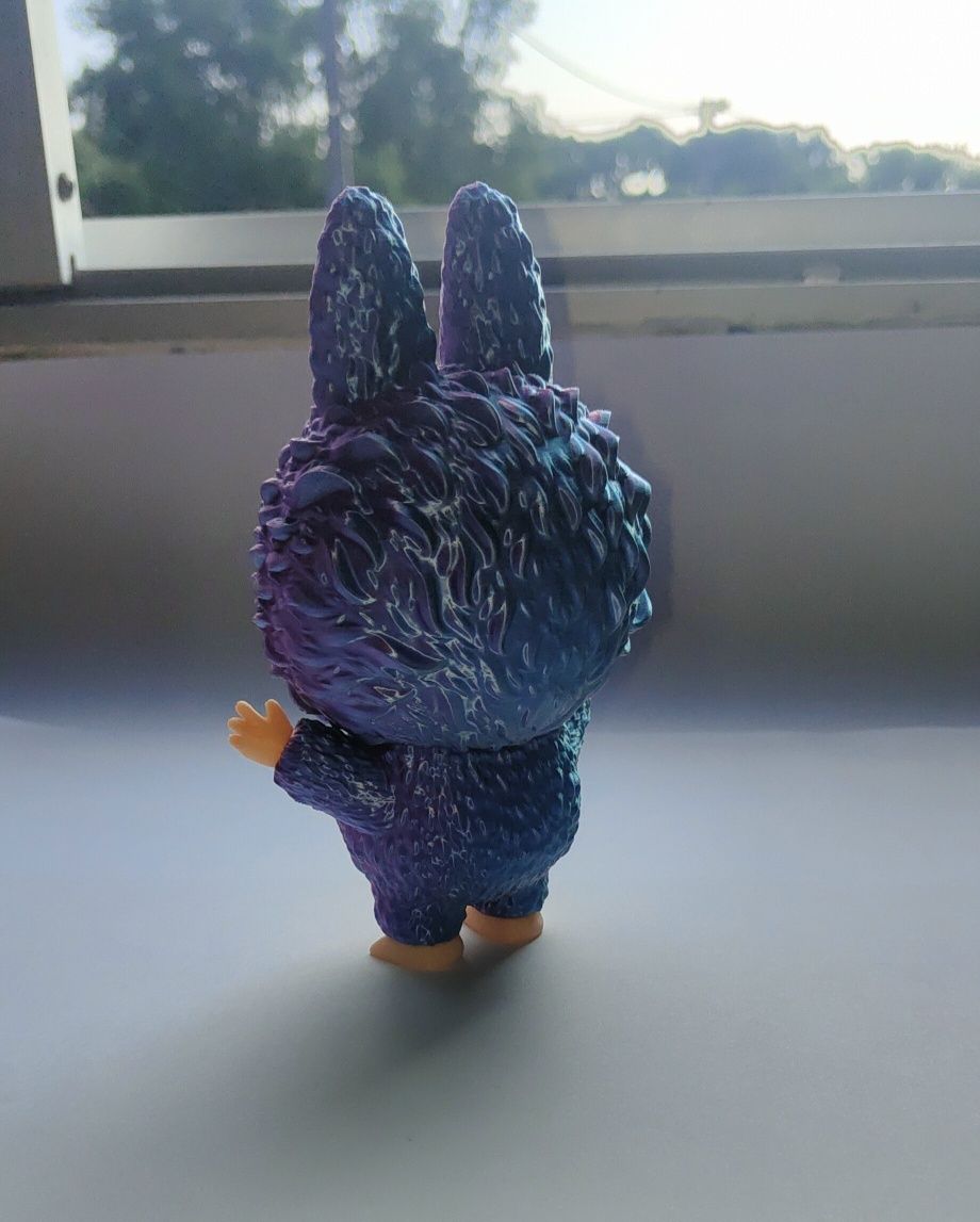 Labubu figura tricolor colecionável
