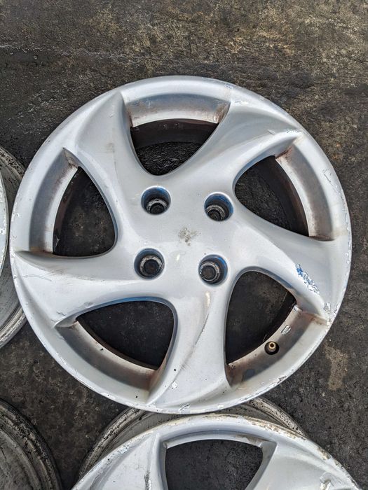 Felgi Aluminiowe Alu Alufelgi 4x108 15' 6J ET 28 Peugeot
