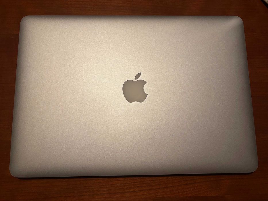 MacBook Pro 15 Retina Quad-Core i7 2.2Ghz 256GB SSD 16GB RAM