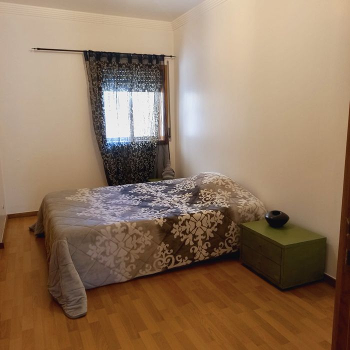 Quarto para alugar em T2