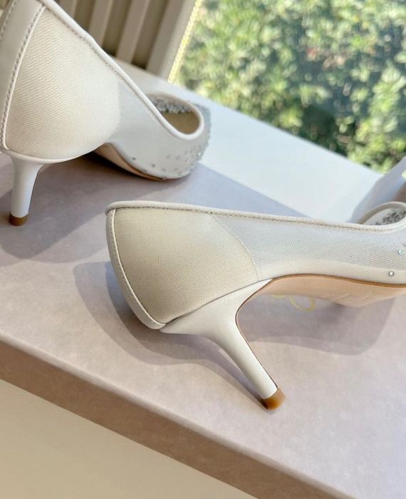 Piękne szpilki  jimmy choo białe na każdą okazję ślub