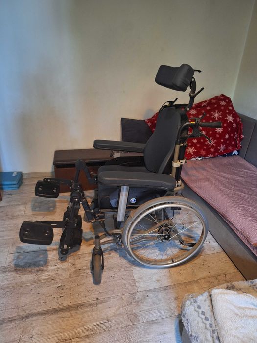 Wózek dla osoby niepelnosprawnej
