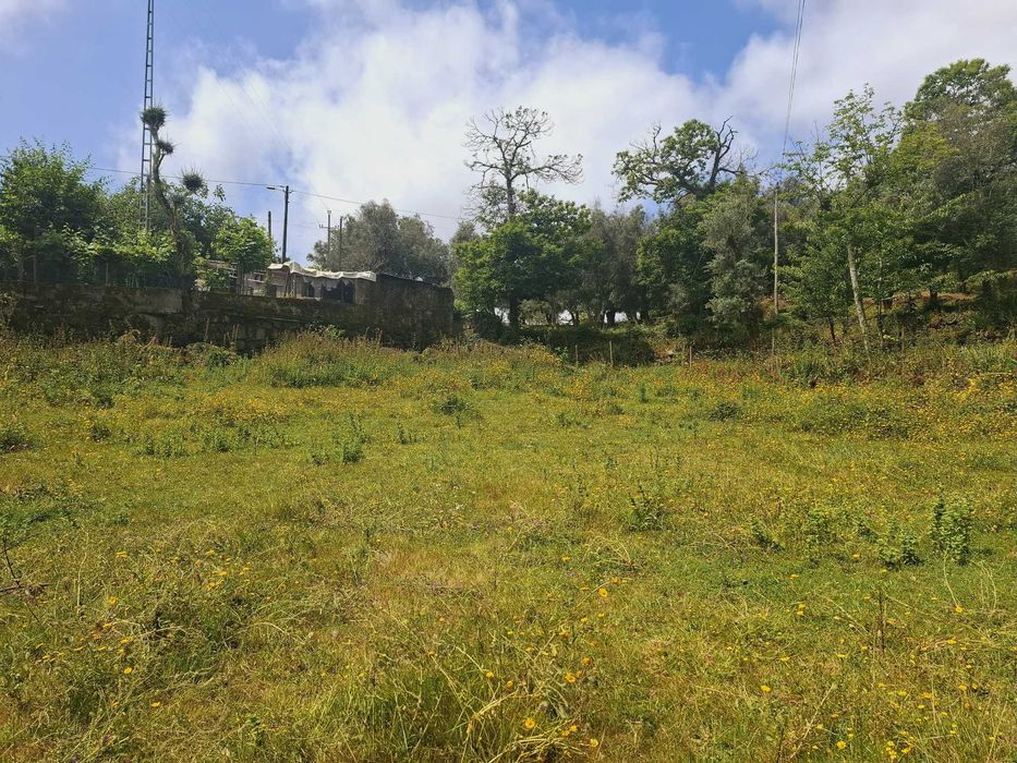 Terreno mixto / urbanizavel com 1410m2