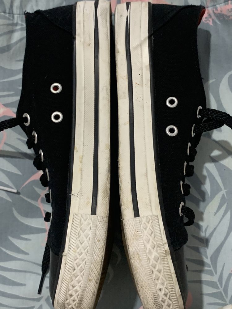 Sapatilha tipo All Star