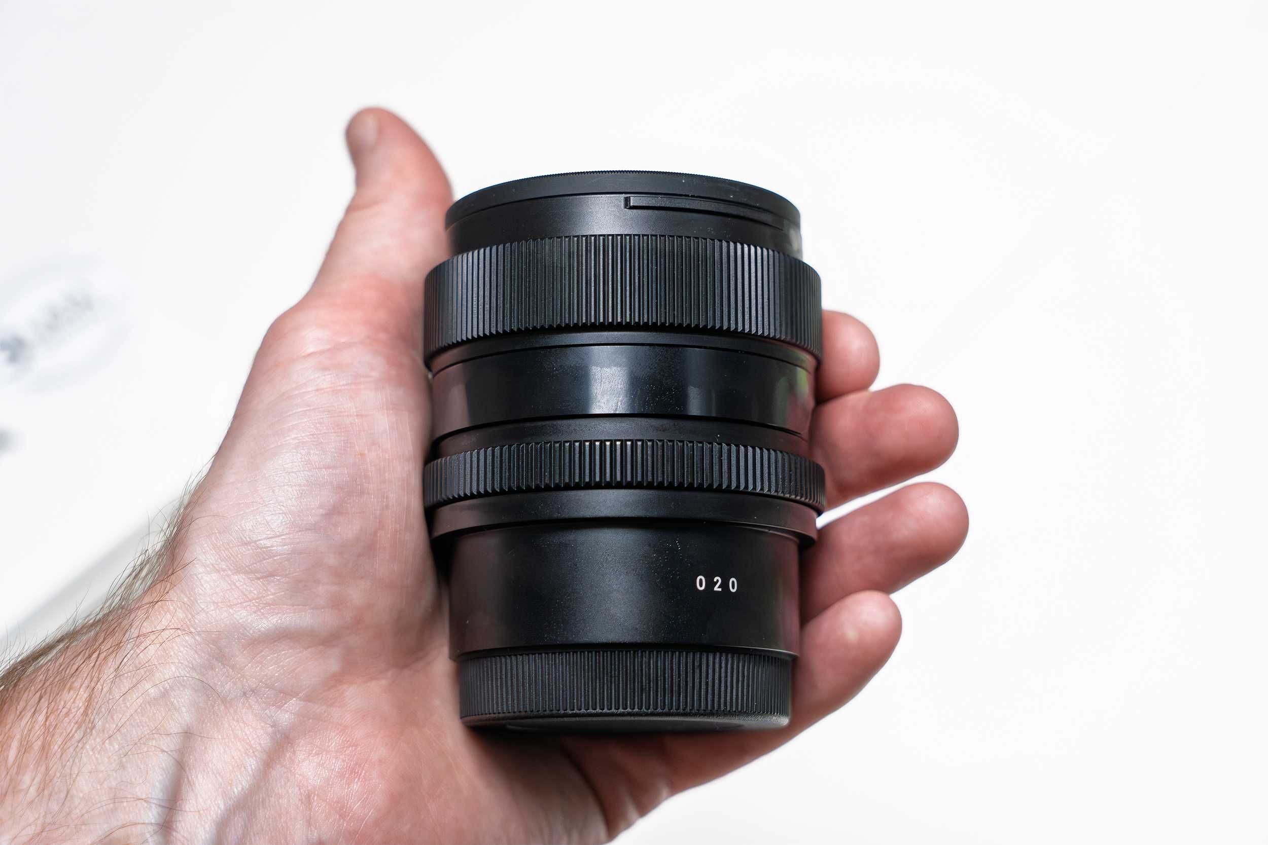 Sigma C 65mm/f2 DG DN (Sony E) + filtr