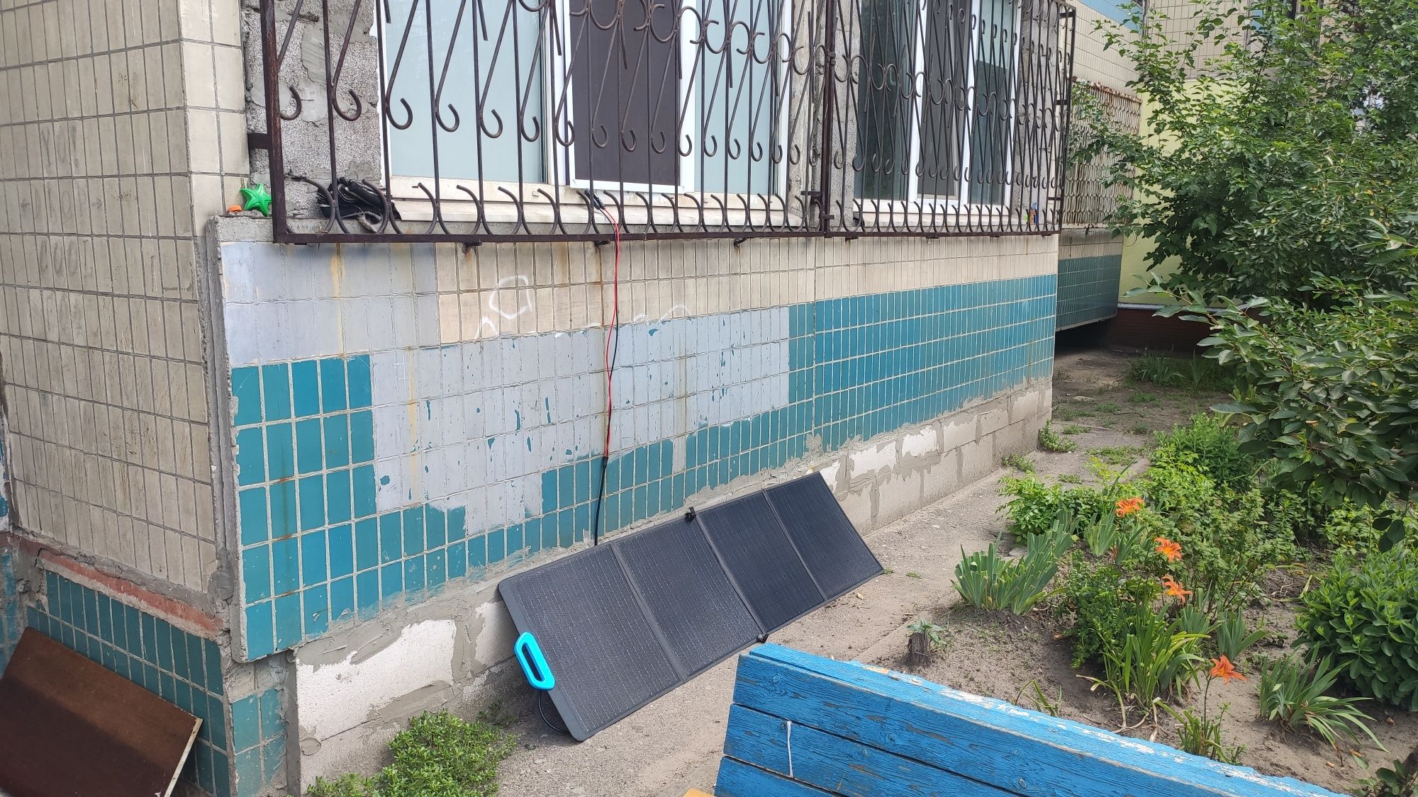 Bluetti EB70 не Ecoflou