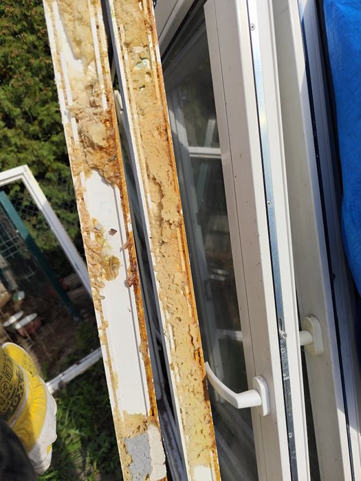 Okna dwuskrzydłowe po demontażu 176/143