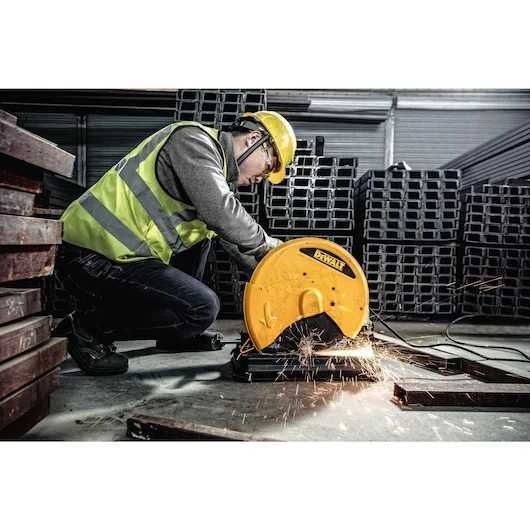 Przecinarka do metalu DeWalt D28730 Moc 2300W 355mm