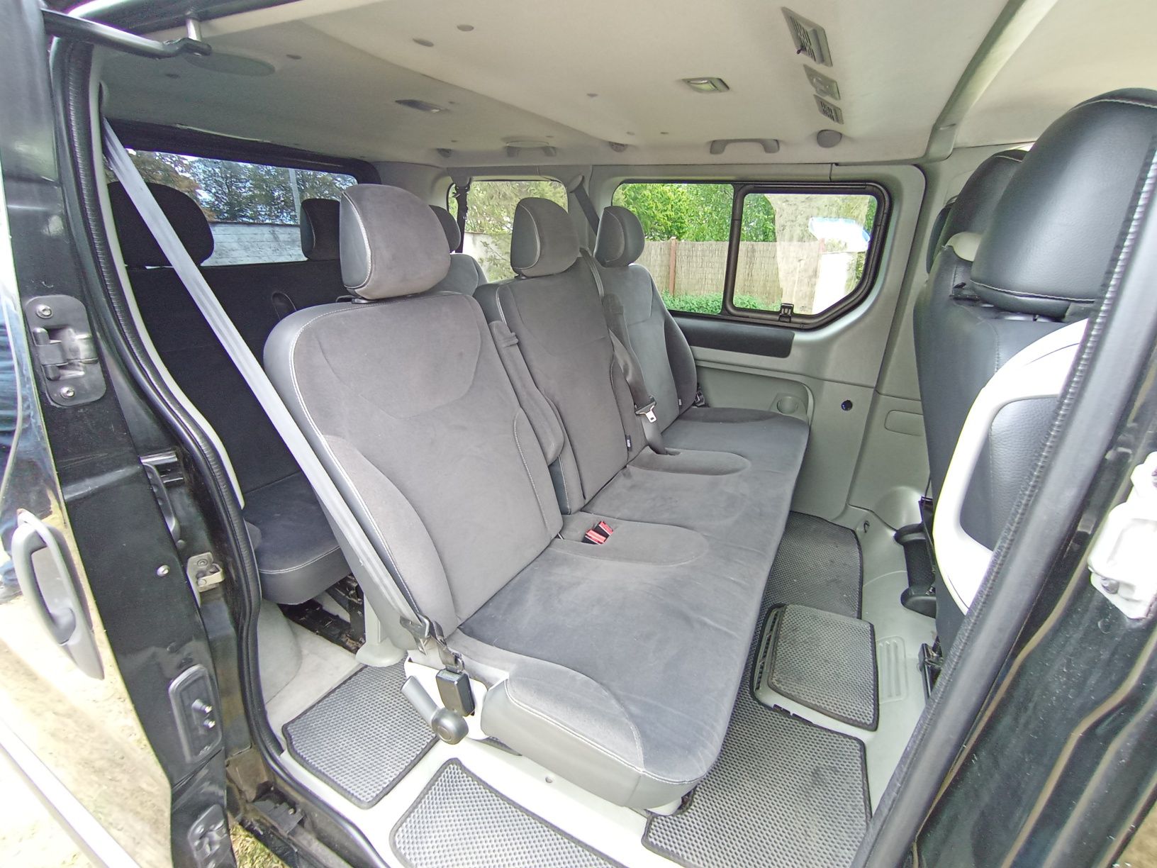 Renault Trafic 2 9-osobowy