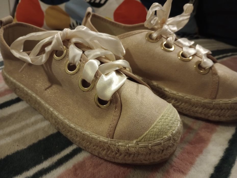 Piękne nowe buty 39