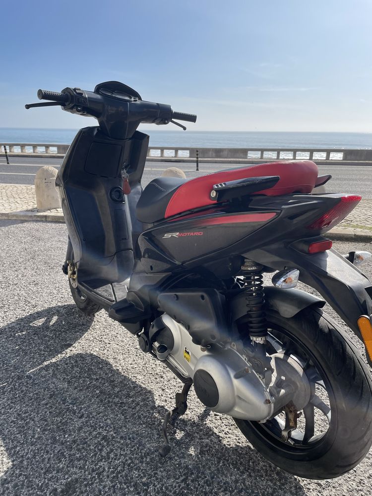 Aprilia SR 125 Motard