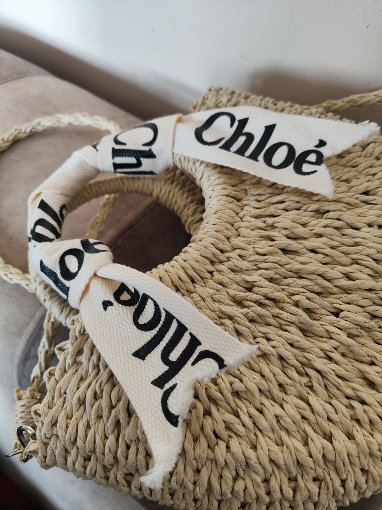 Mała torebeczka z napisem Chloe koszyczek