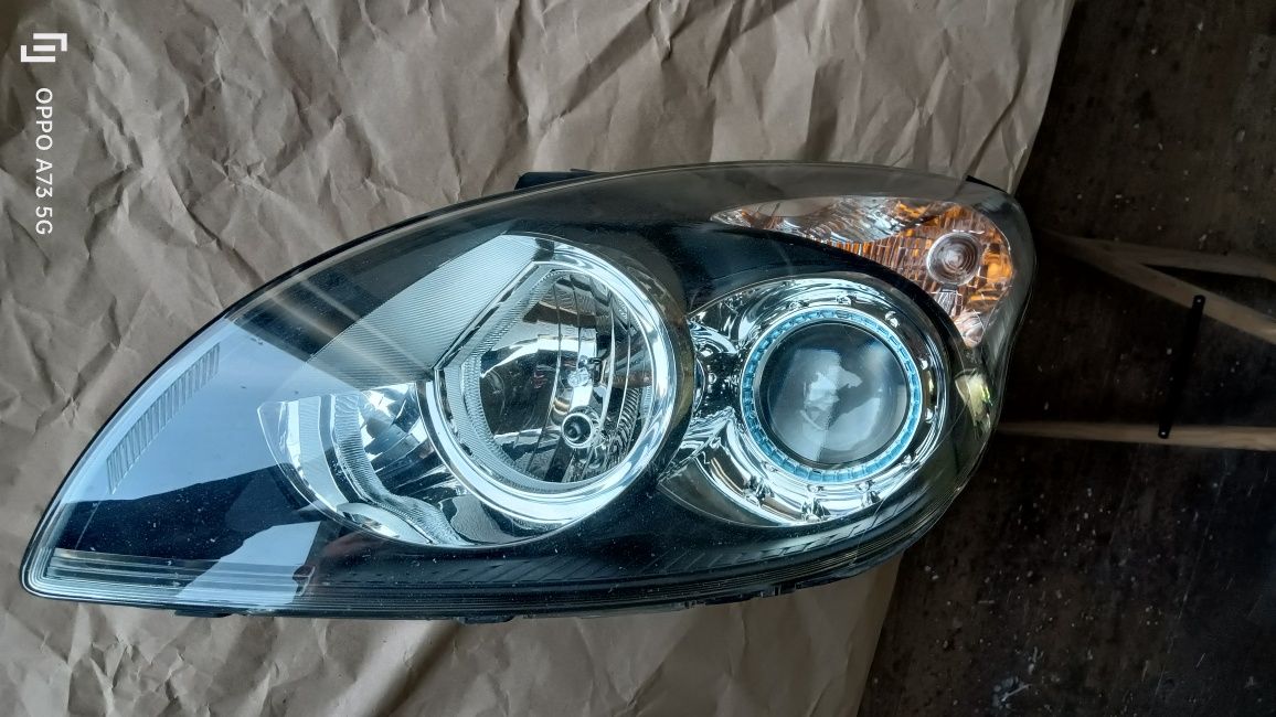 Farol Hyundai i30 ótica original óptica 2010