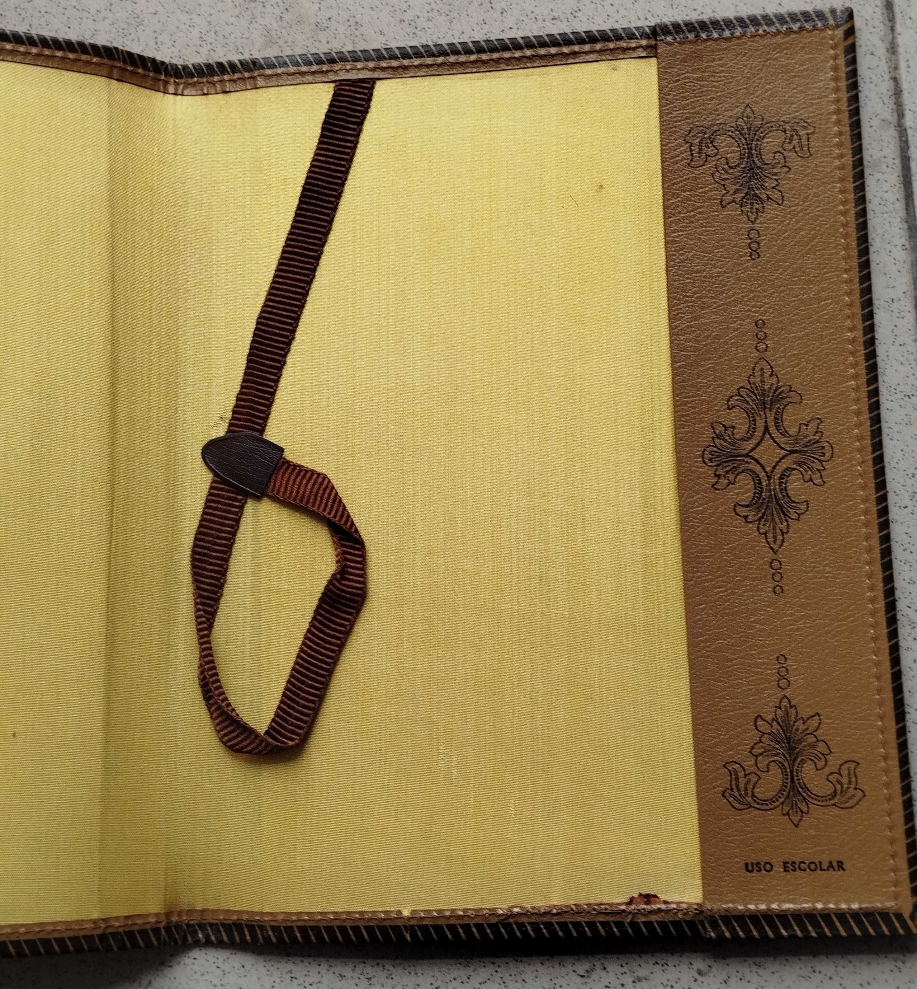 Antiga Capa Escolar em couro "Alexandre Herculano"