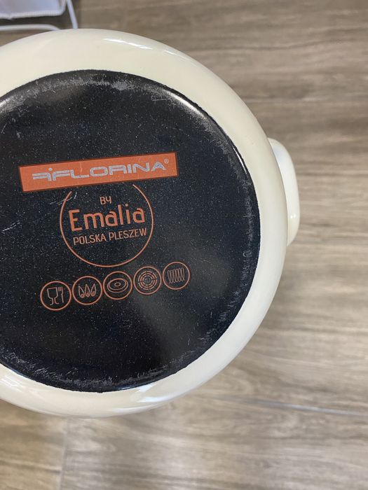 Garnki Pleszew Polska Emalia Kogucik pyza garnek Florina emaliowane