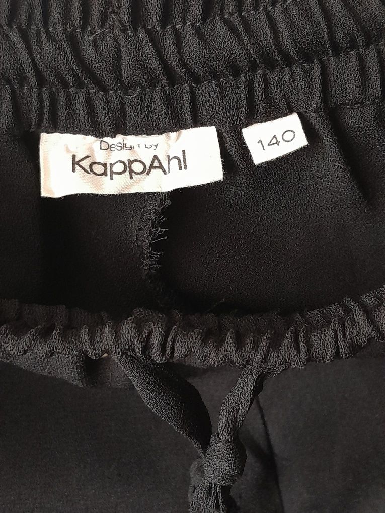 Eleganckie spodnie KappAhl 140 czarne.