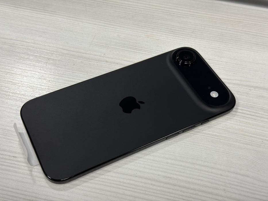 Apple iPhone Air 256GB Funkcje AI 6,5" 120Hz 48Mpix Gwiezdna Czerń