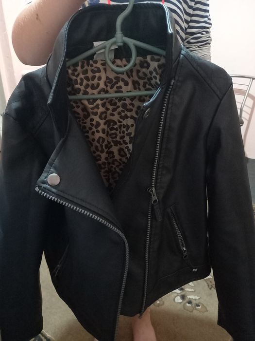 Косуха весна-осінь на дівчинку 8-9 років