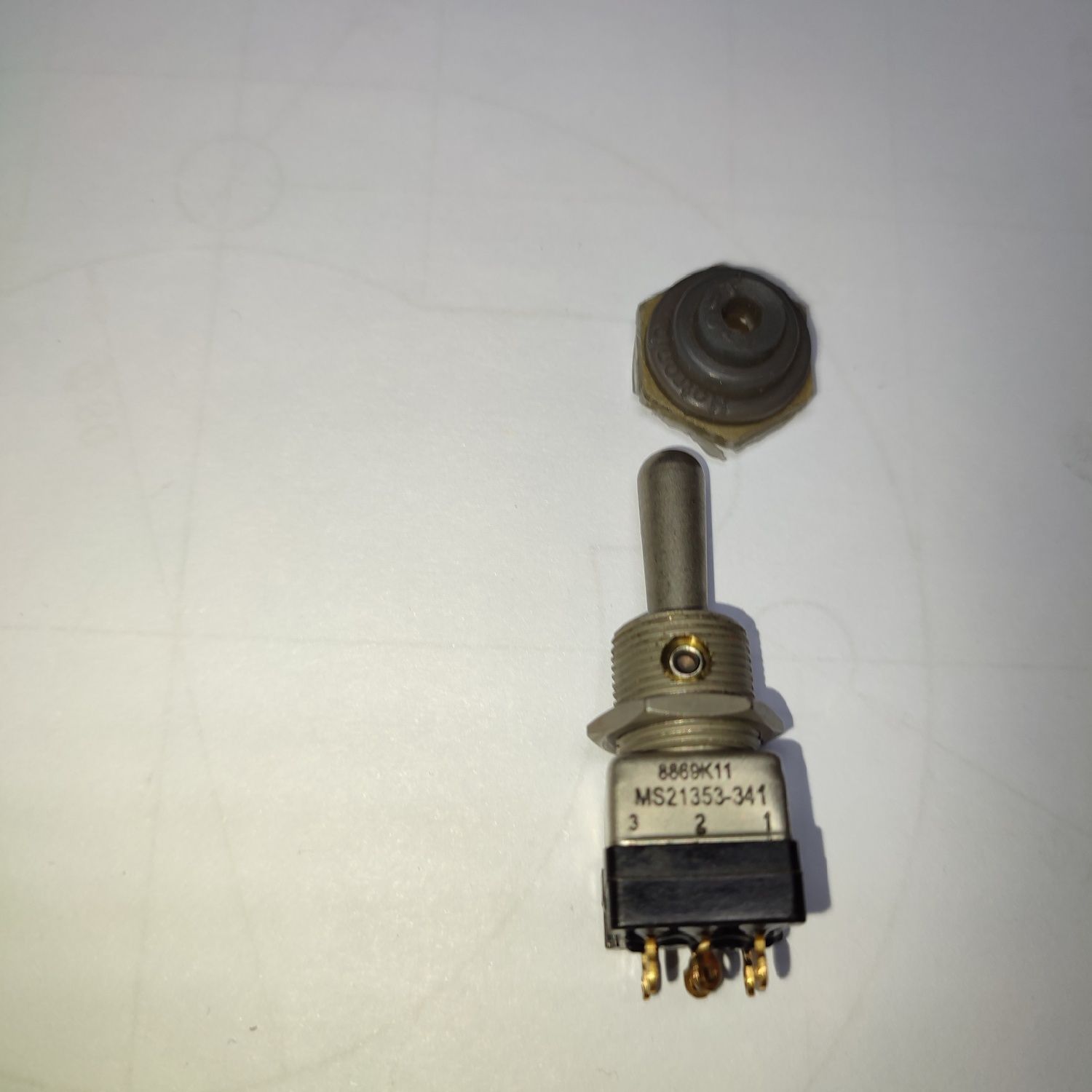 Hetronic Тумблер Eaton 8869K11 T-0-T двухполюсный — 2xNO и 2xNC