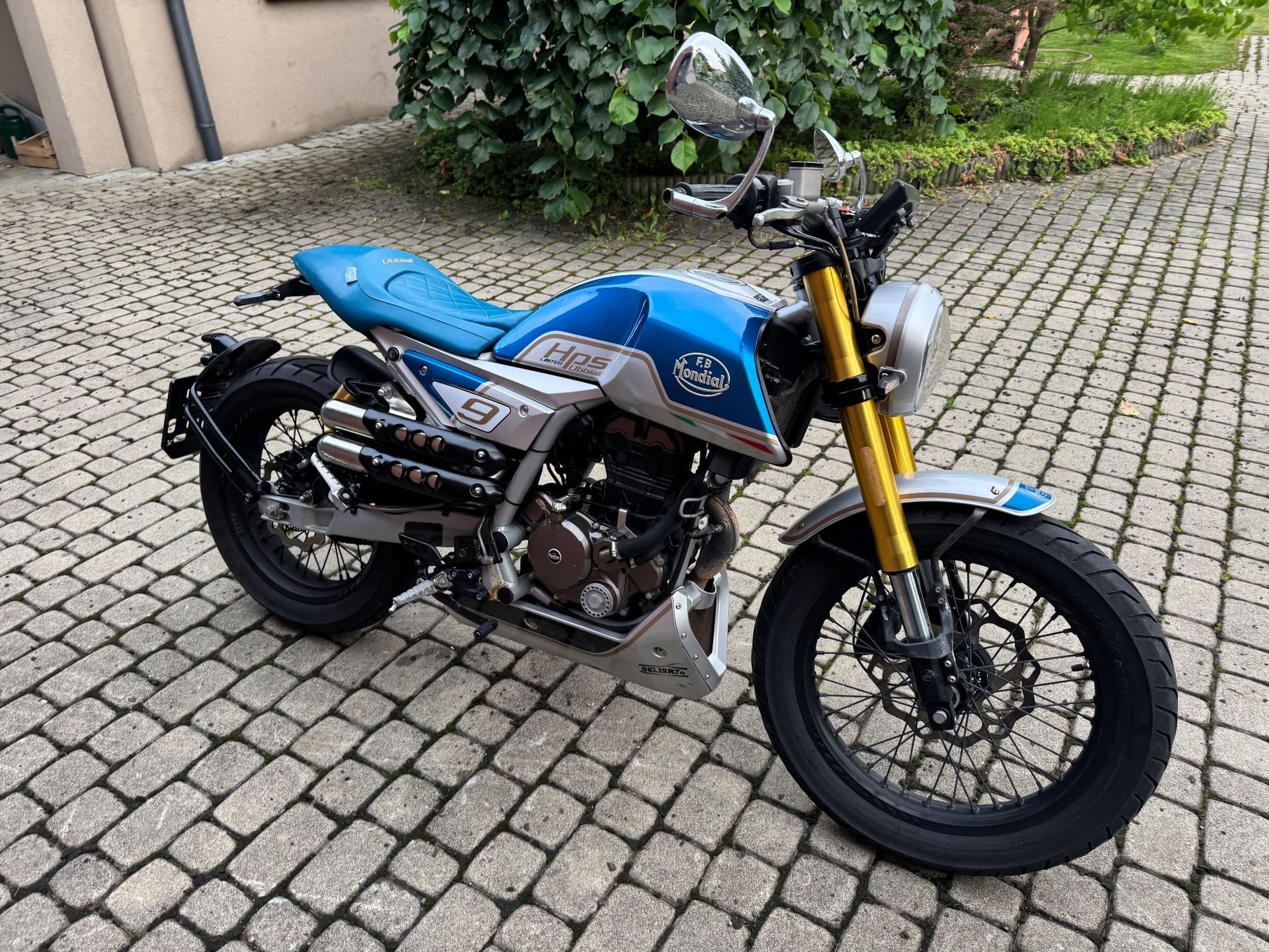Mondial HPS 125 Super stan