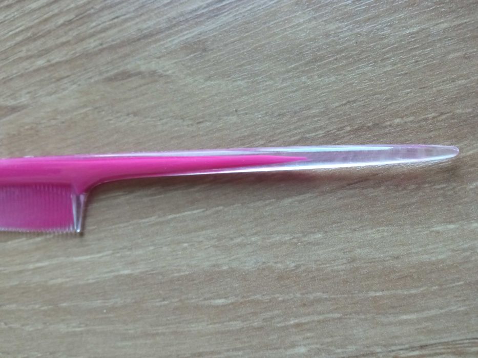 Grzebień do włosów szpikulec różowy 21 x 2,5 cm