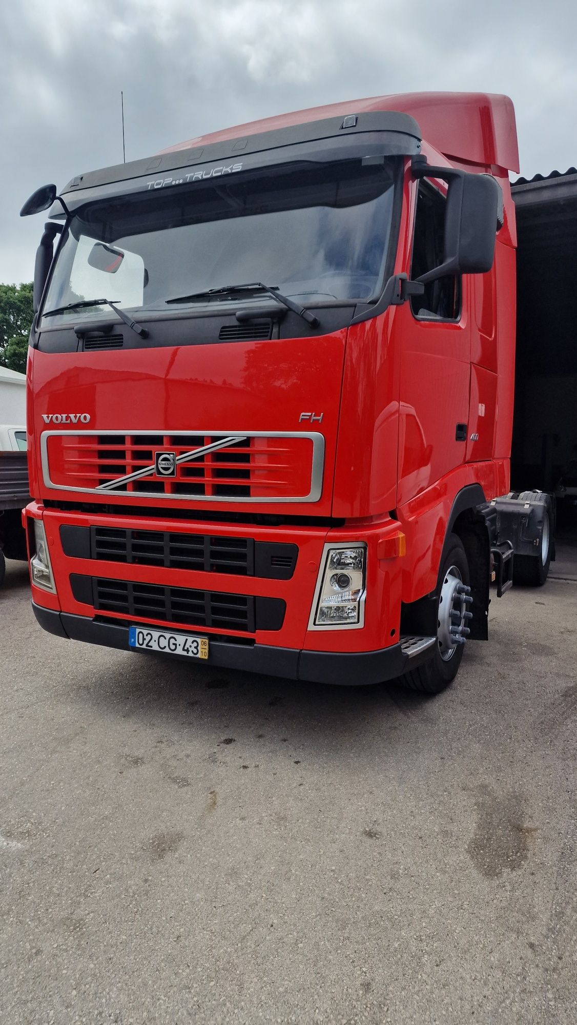 Volvo FH 2006  a trabalhar Bem