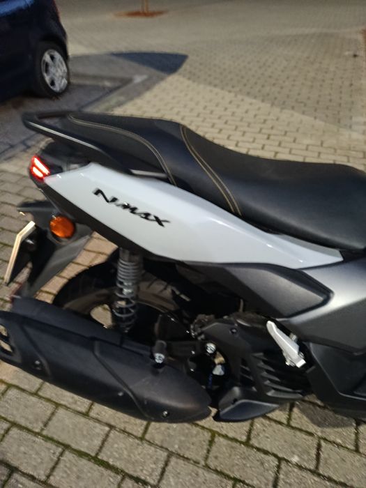 Nmax tech 125 com gps