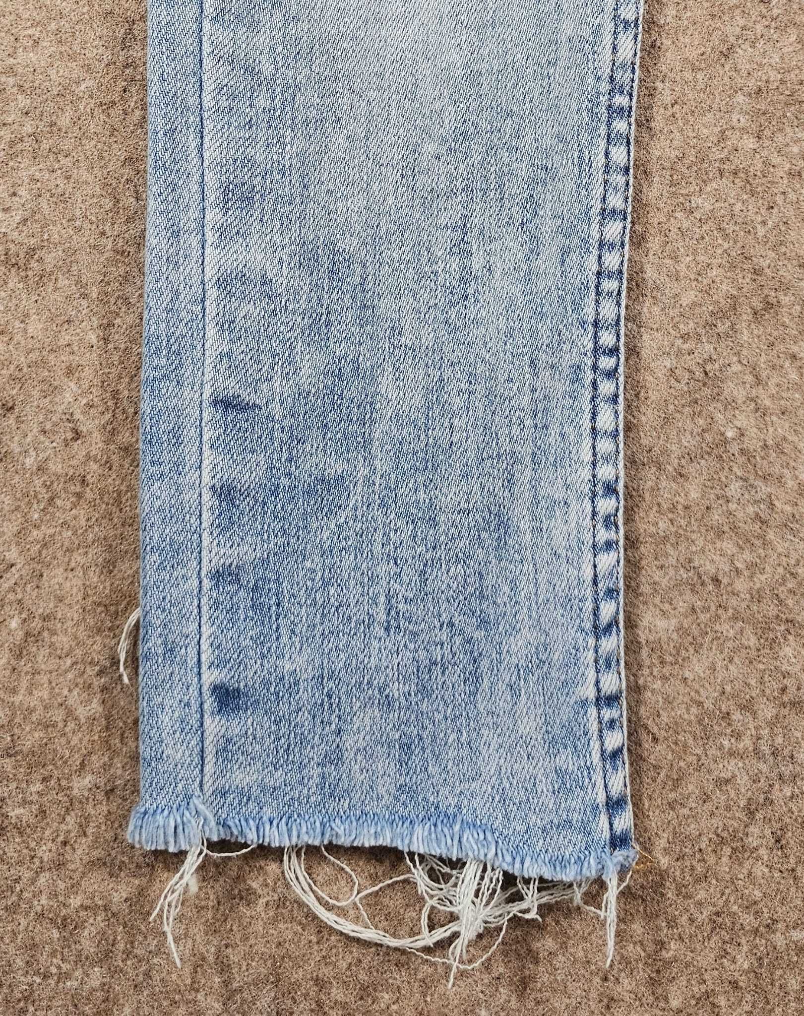 Calças de ganga cor azul claro Bershka