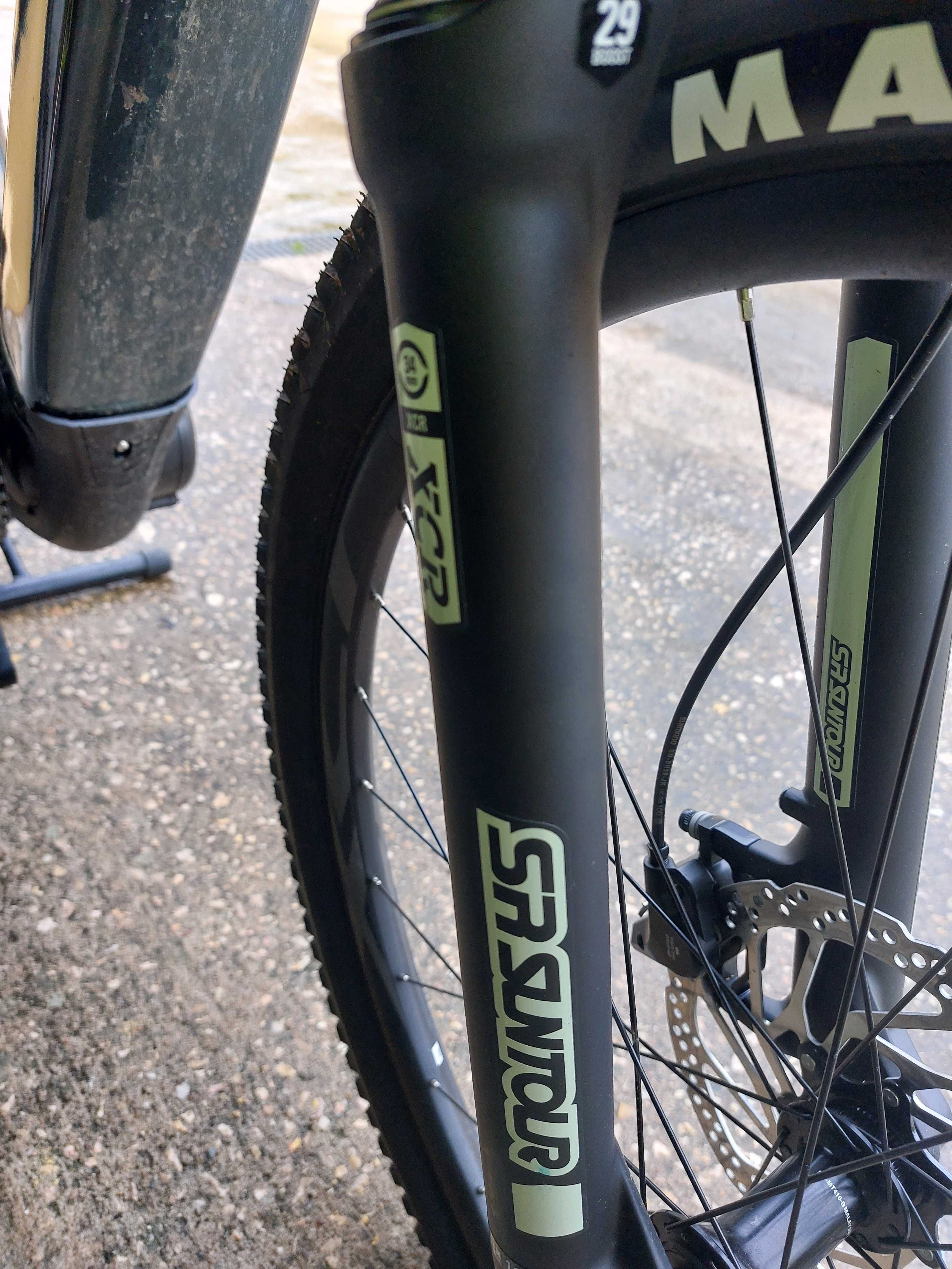 Bicicleta de btt, marca Giant, modelo fathom, tamanho s