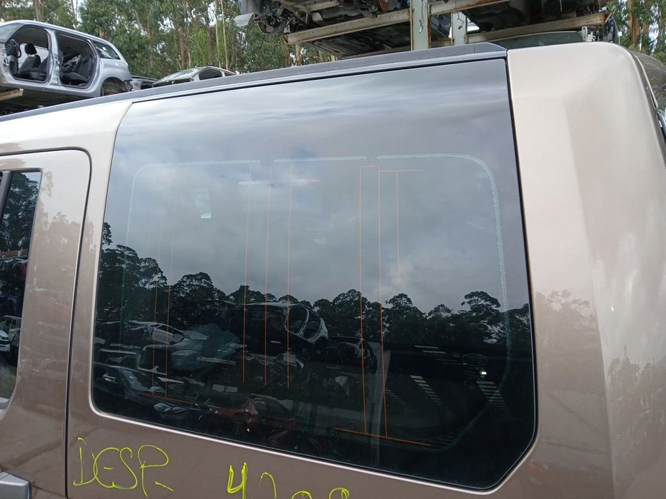 Vidro do painel trás esquerdo LAND ROVER Discovery IV (L319)