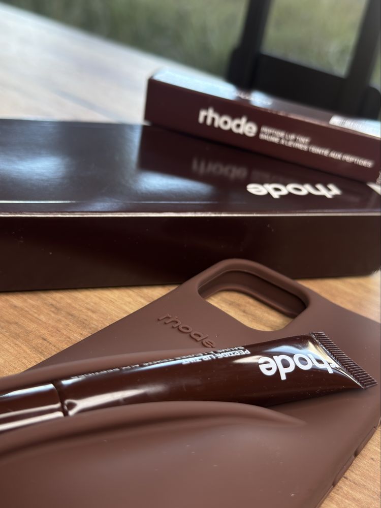 Etui + błyszczyk Rhode