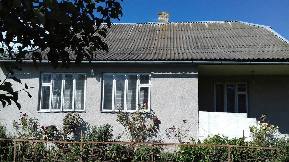 Продаєтся будинок.