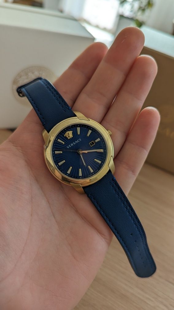 Zegarek męski Versace VELQ003/19 V-urban
Sprzedawany jest zegarek