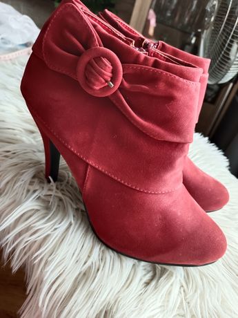 Nowe czerwone botki buty damskie na obcasie rozmiar 39
