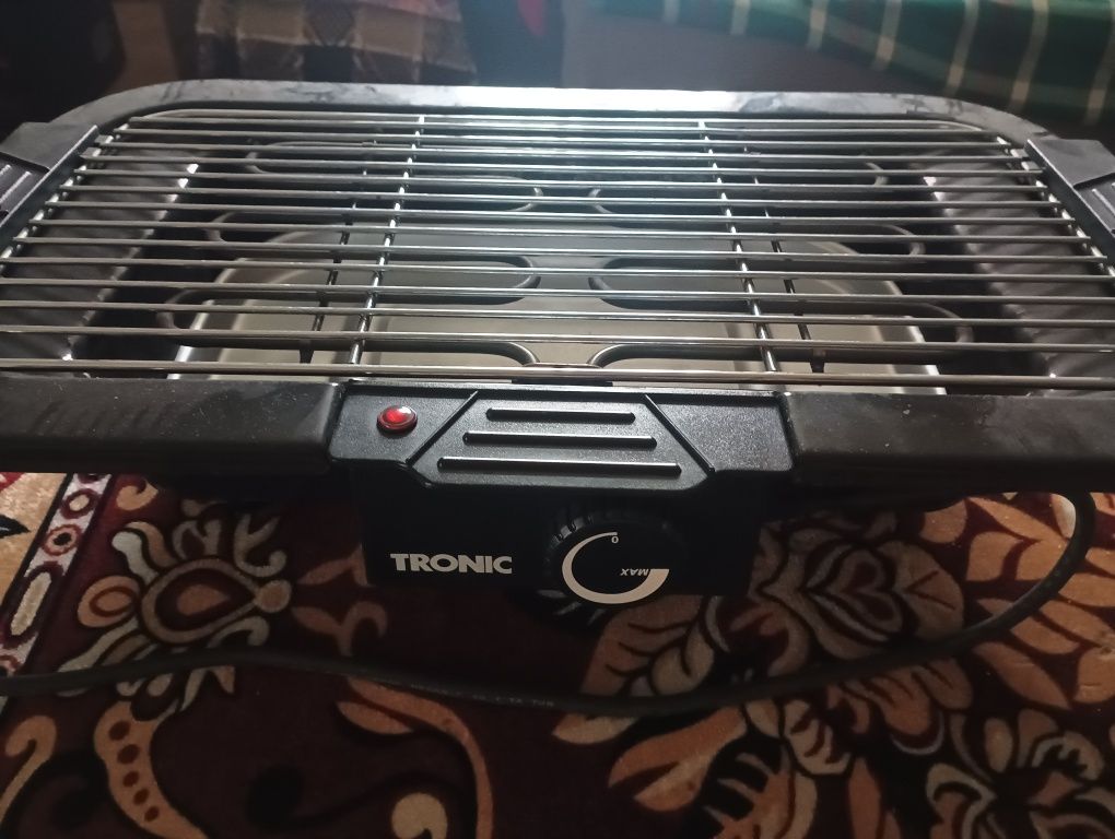 Nowy Grill Elektryczny 2000W