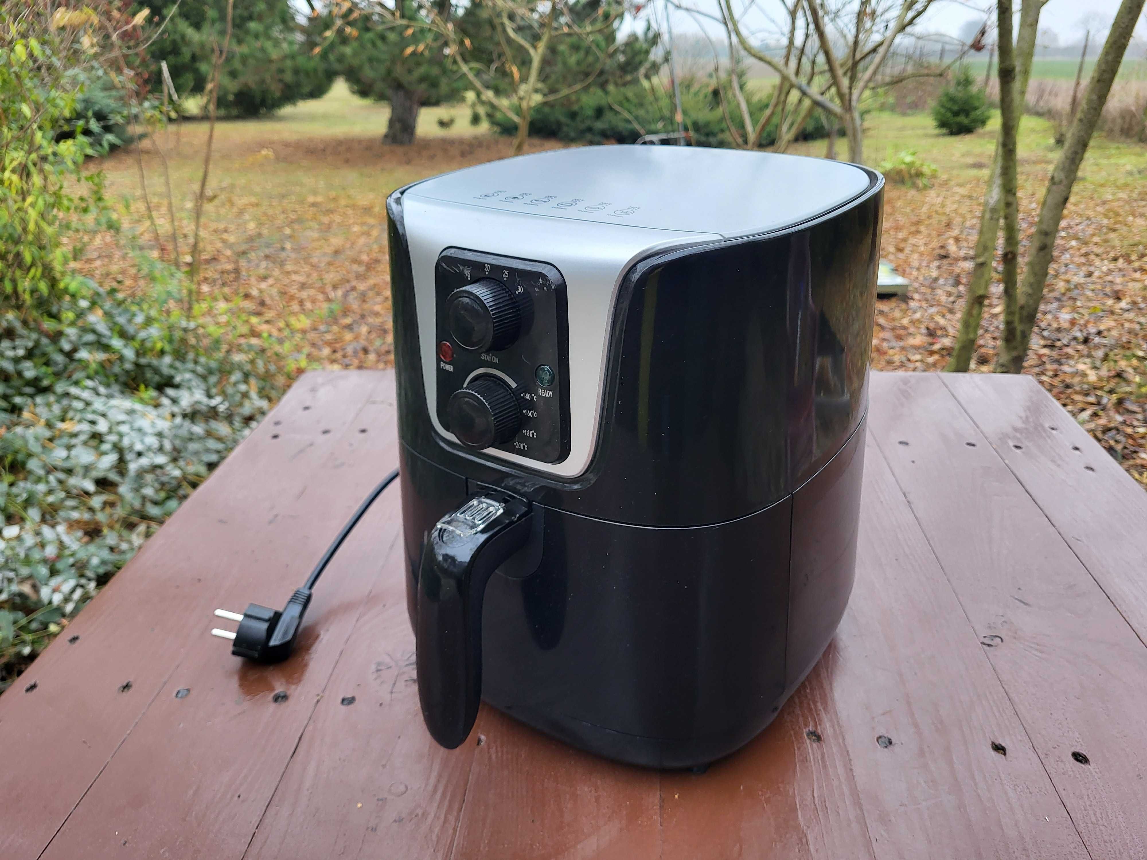 Frytkownica  bez tłuszczowa AMAZON BASICS DF7006T-GS
