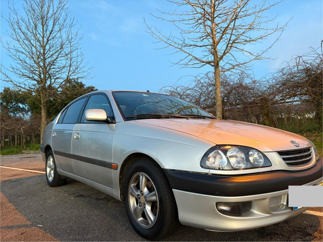 Toyota Avensis T22 1.6 110cv