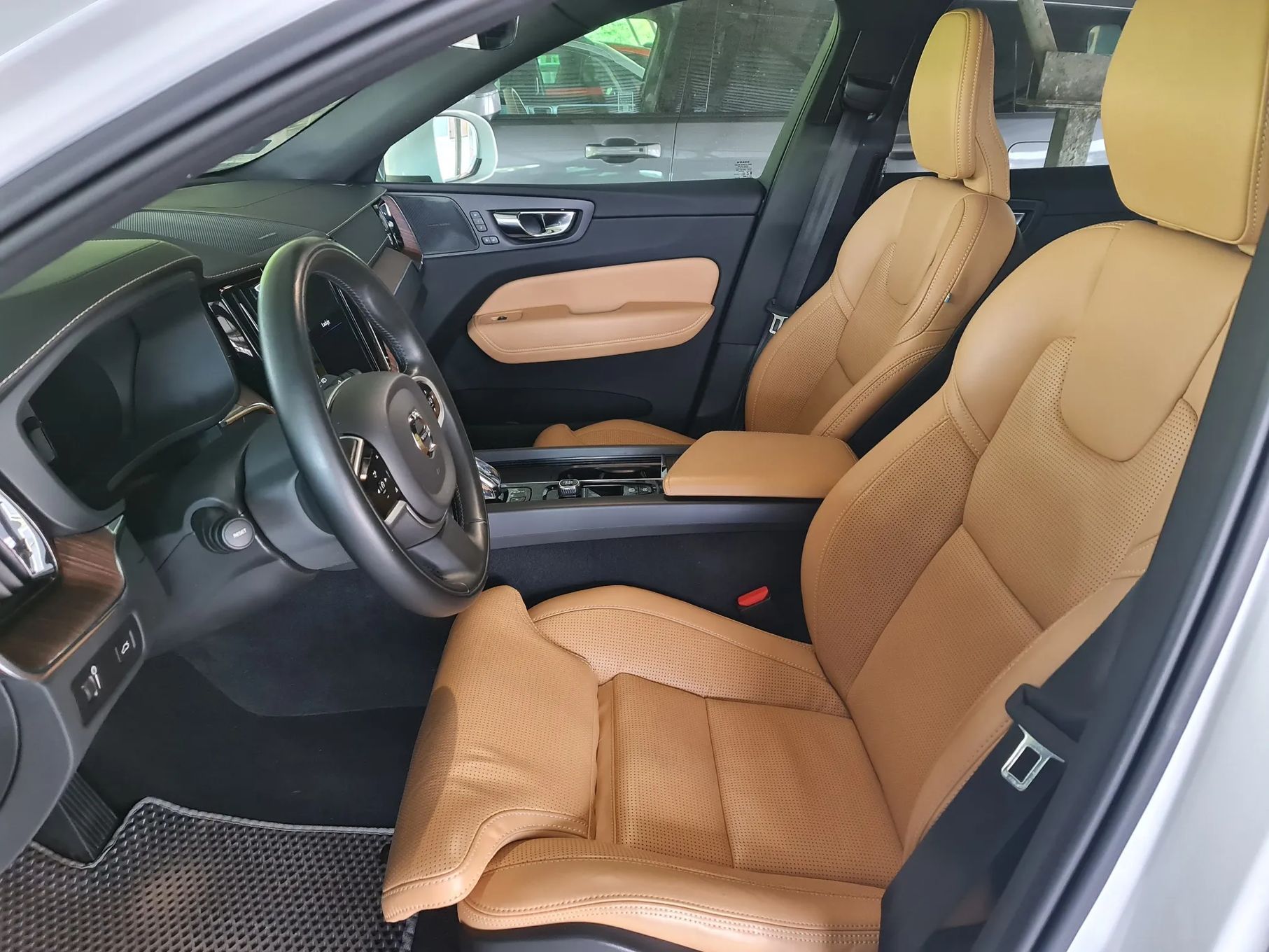 Volvo XC 60 Sprzedam Volvo XC60 2022 rok