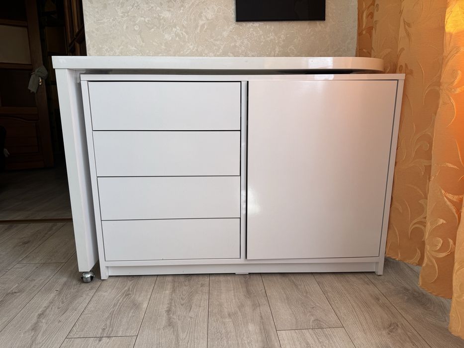 Стол комод, комод,